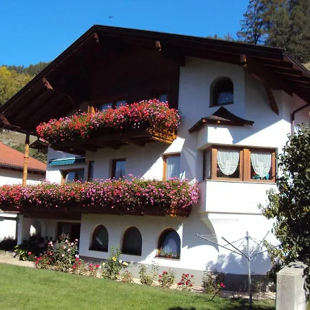 Haus Neururer Apartment *